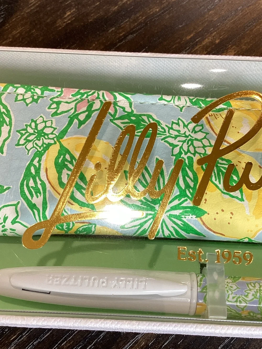 Lilly Pulitzer Make Lemonade Print Pen and Pouch Set